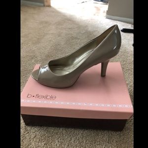 Bandolino Taupe Heels